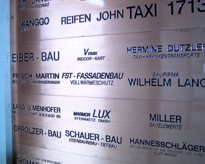 Gebäudebeschriftung