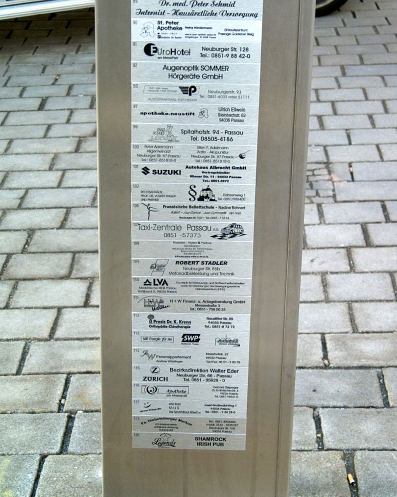 Gebäudebeschriftung