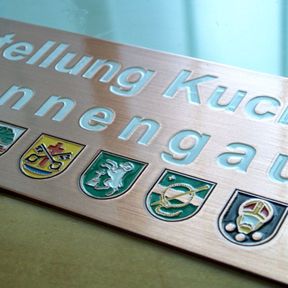 Gebäudebeschriftung