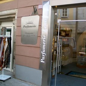 Gebäudebeschriftung